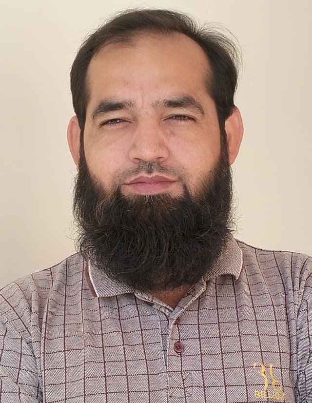 Raza Hussain — Senior Full-Stack Developer